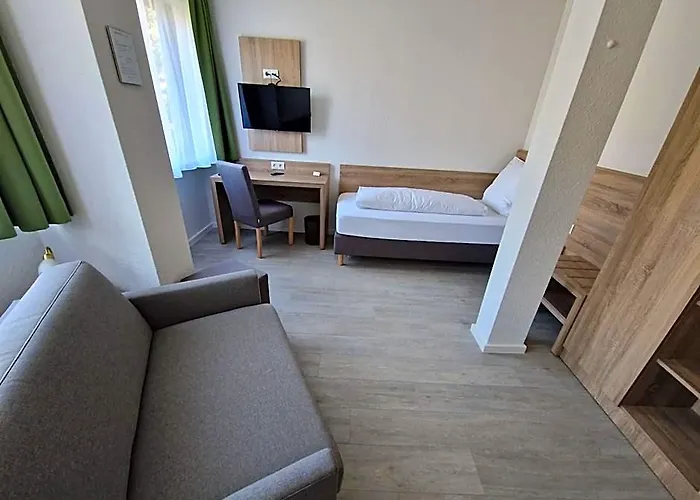 Hotel Ladage *